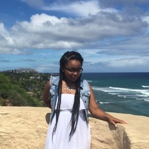 Meet your Posher, Mia